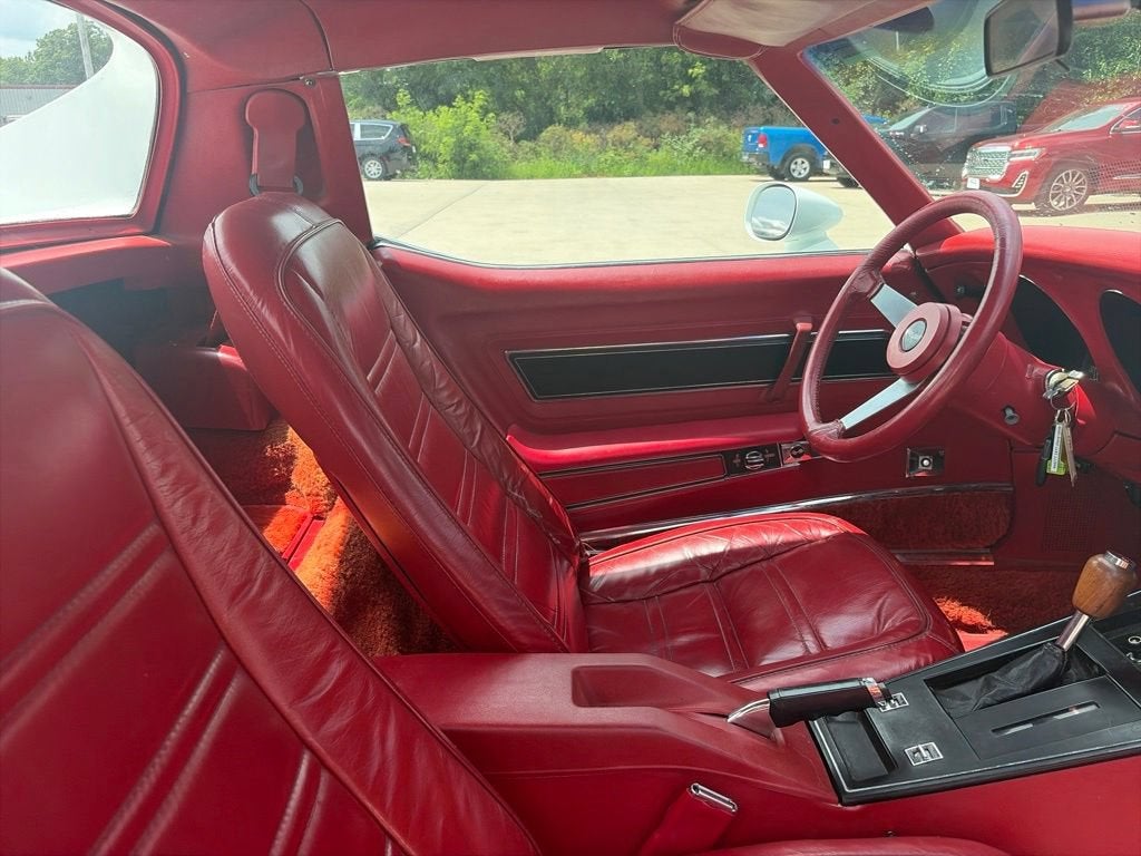 1977 CHEV CORV NA