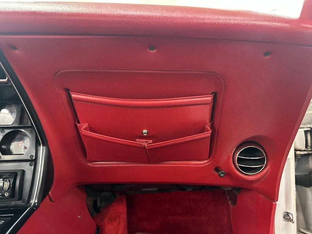 1977 CHEV CORV NA