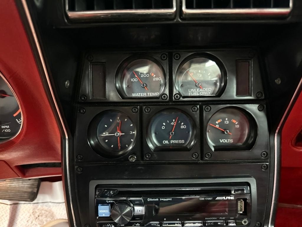 1977 CHEV CORV NA