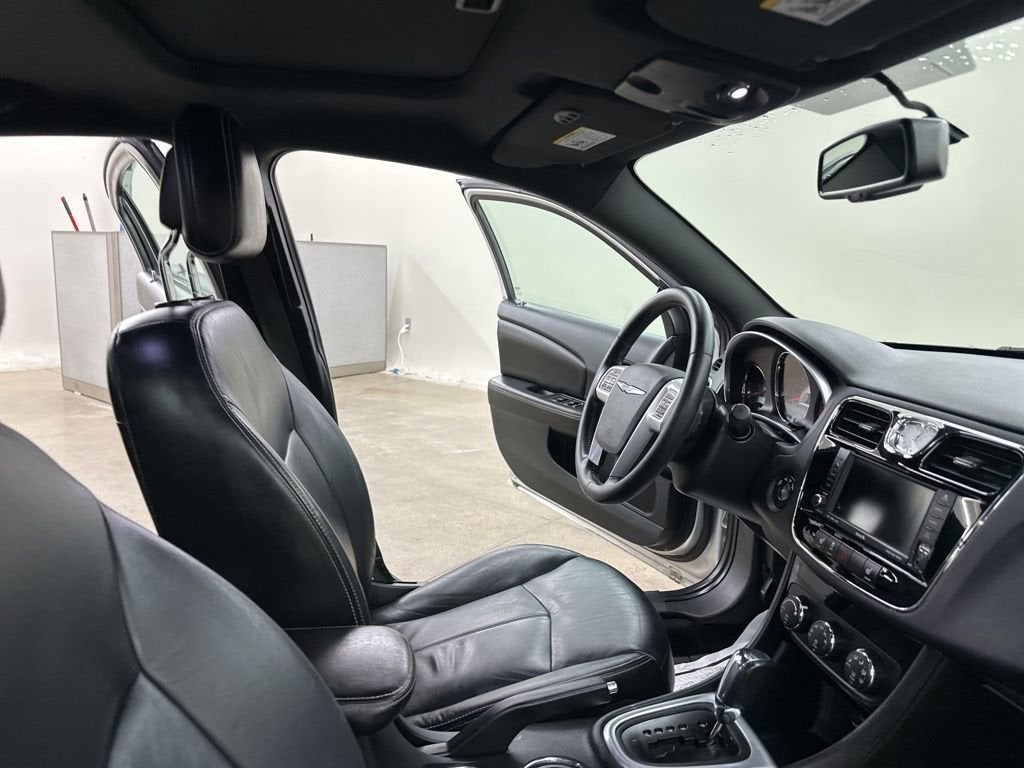 2011 Chrysler 200 Limited