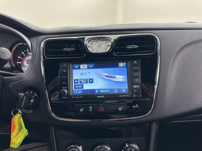 2011 Chrysler 200 Limited