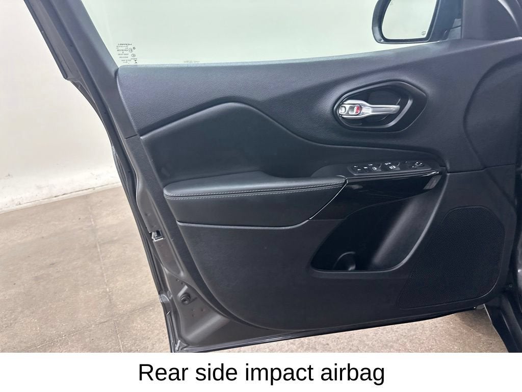 2023 Jeep Cherokee Altitude Lux