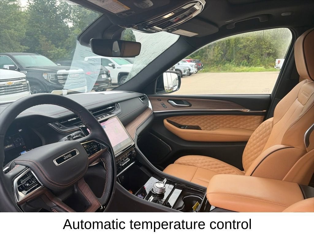 2023 Jeep Grand Cherokee Summit