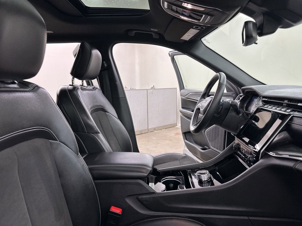 2022 Jeep Grand Cherokee L Altitude