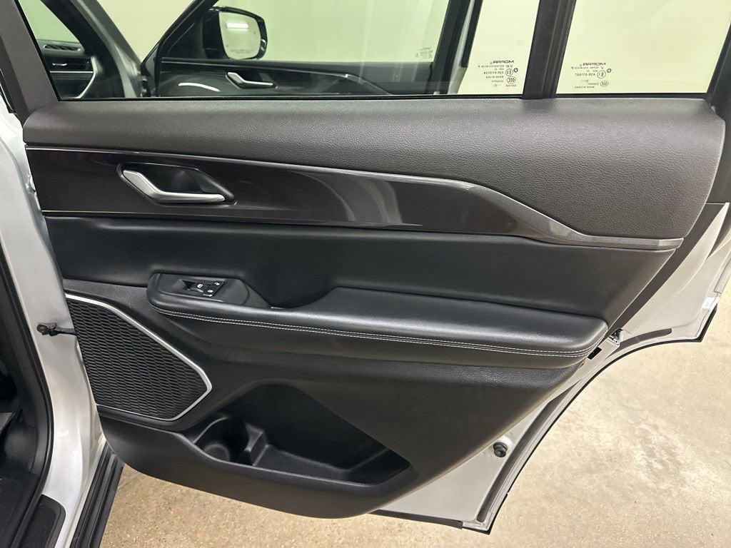 2022 Jeep Grand Cherokee L Altitude