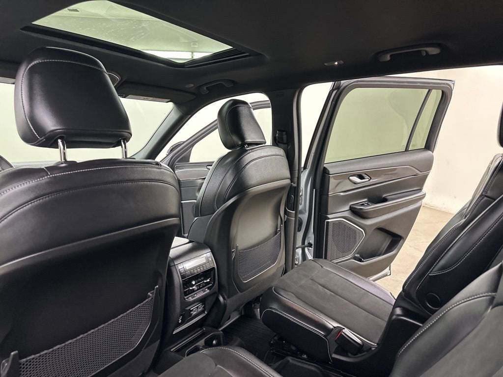 2022 Jeep Grand Cherokee L Altitude