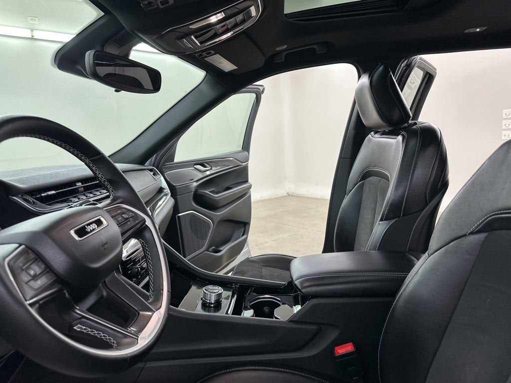 2022 Jeep Grand Cherokee L Altitude