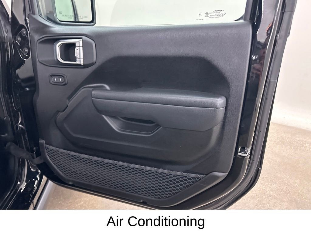 2025 Jeep Wrangler 4xe Willys