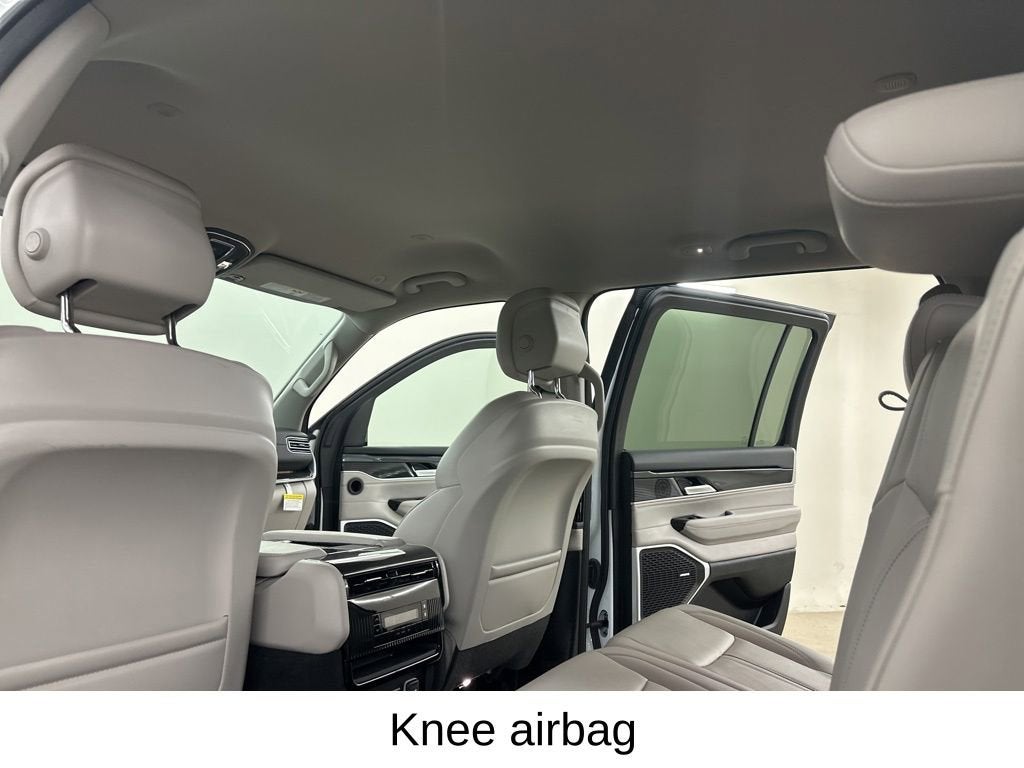 2024 Jeep Wagoneer L Base