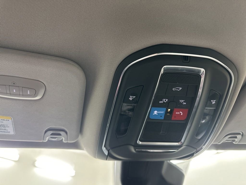 2024 Jeep Wagoneer L Base