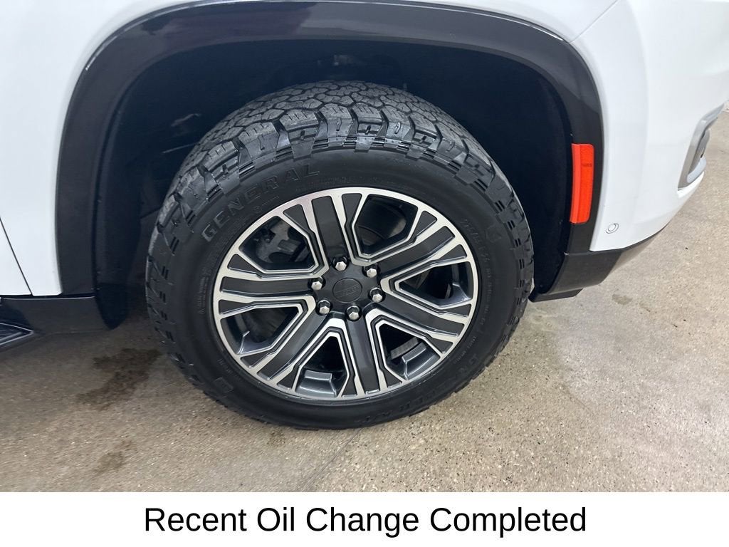 2023 Jeep Wagoneer BASE