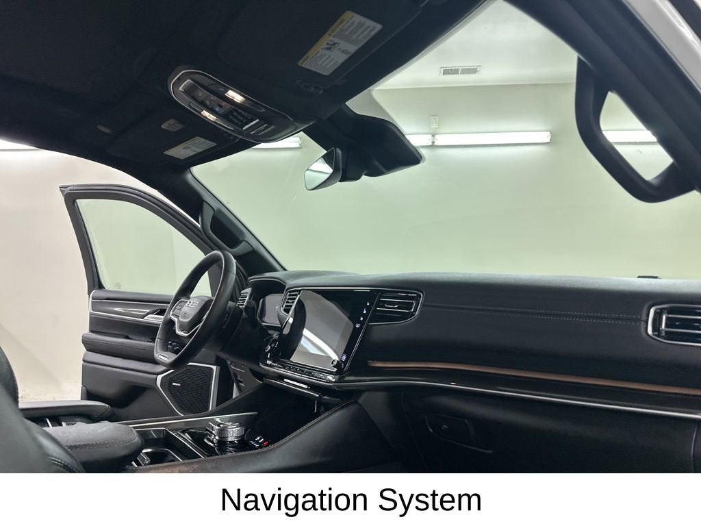 2023 Jeep Wagoneer BASE