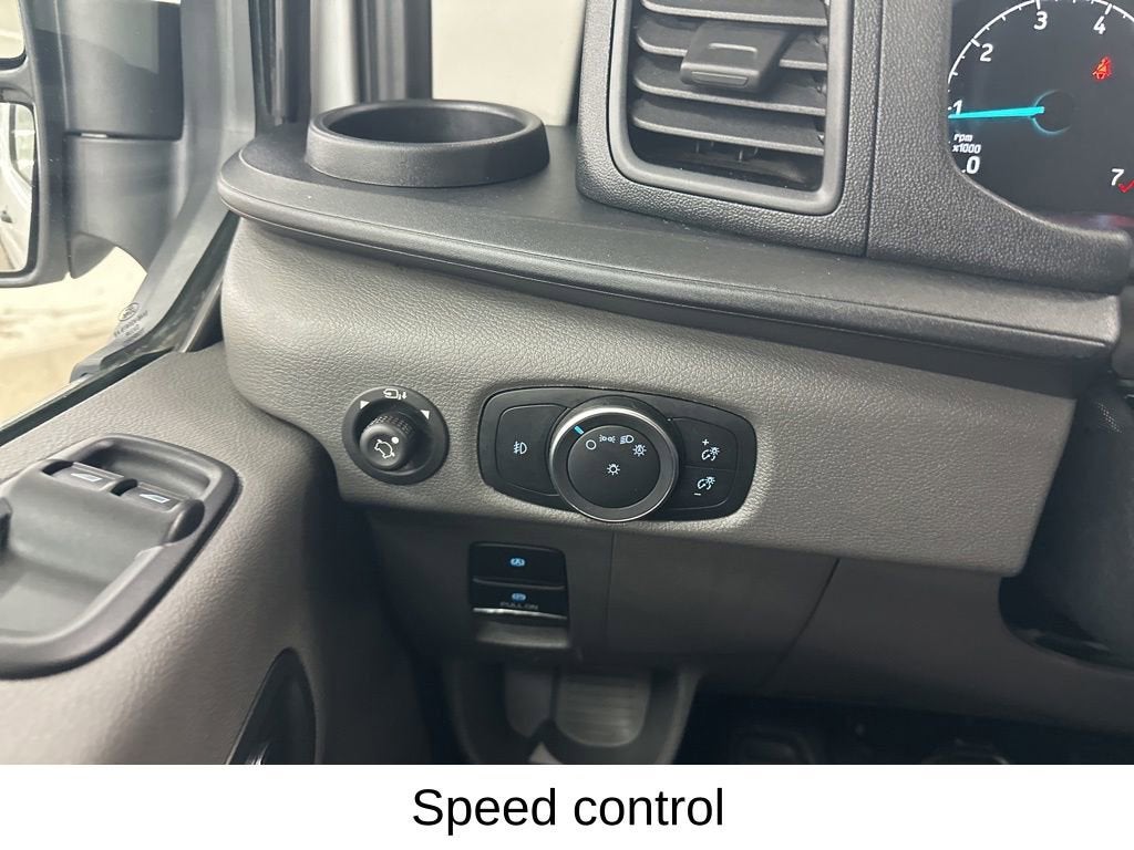 2024 Ford Transit Passenger Wagon XL