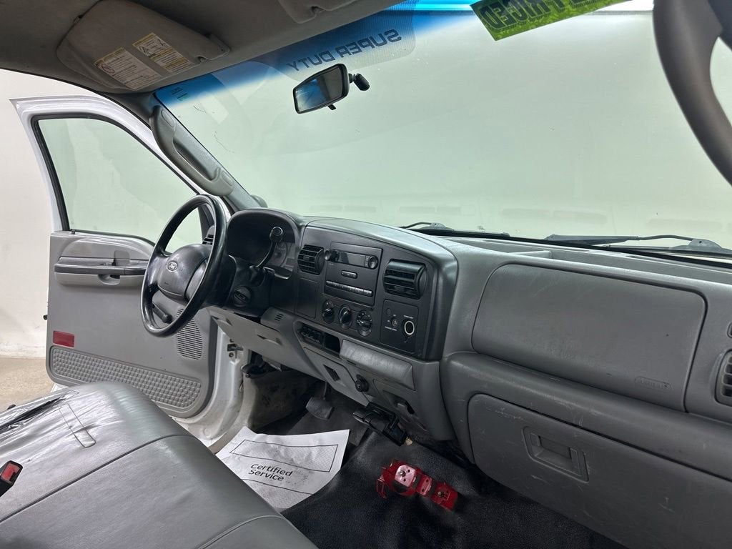 2006 Ford Super Duty F-350 DRW XL
