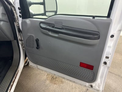 2006 Ford Super Duty F-350 DRW XL