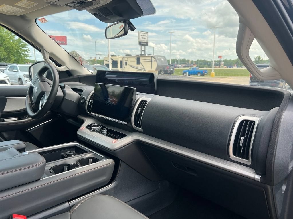 2025 Ford Expedition Max Active