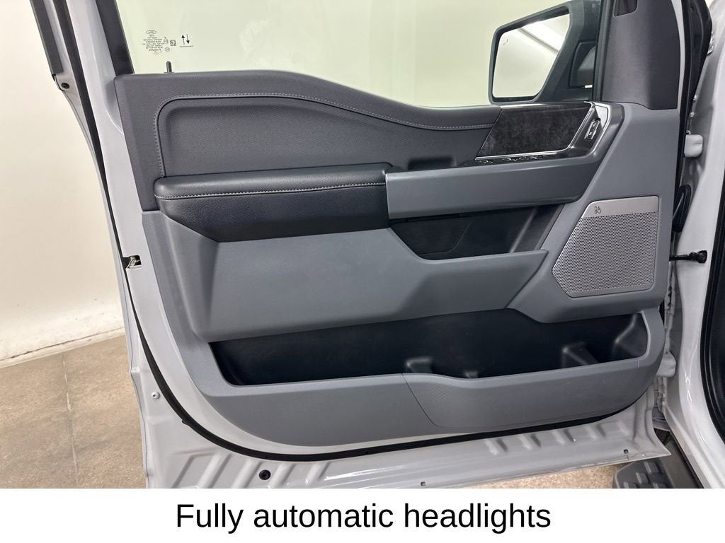 2024 Ford F-150 Lightning Flash