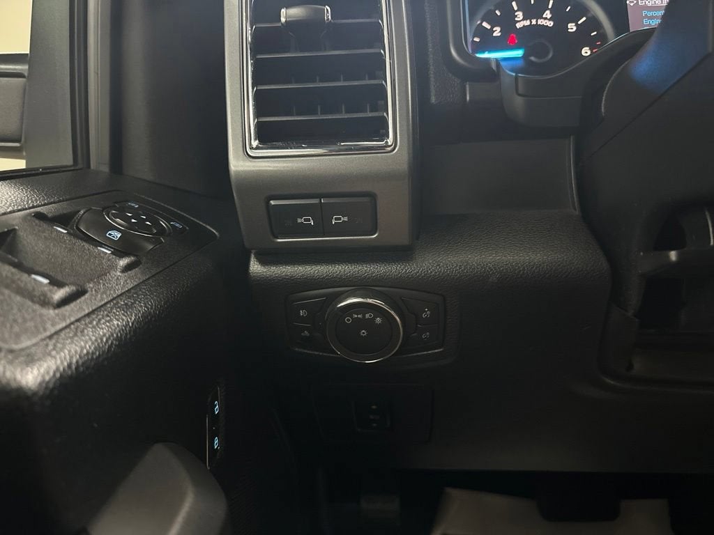 2015 Ford F-150 XLT w/HD Payload Pkg