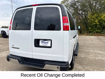 2025 Chevrolet Express Passenger 1LT