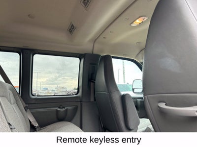 2025 Chevrolet Express Passenger 1LT