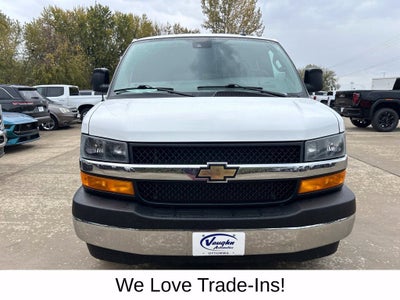 2025 Chevrolet Express Passenger 1LT