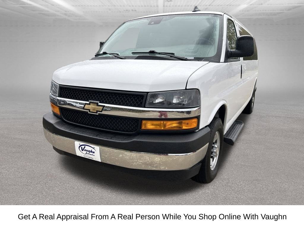 2025 Chevrolet Express Passenger 1LT