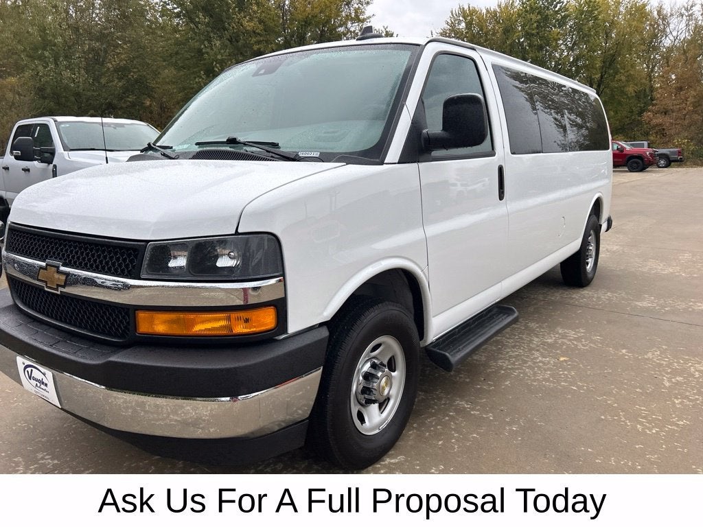 2025 Chevrolet Express Passenger 1LT