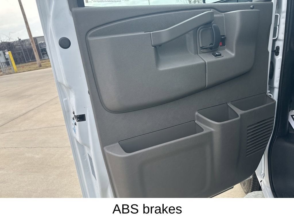 2024 Chevrolet Express Cargo 2500 WT