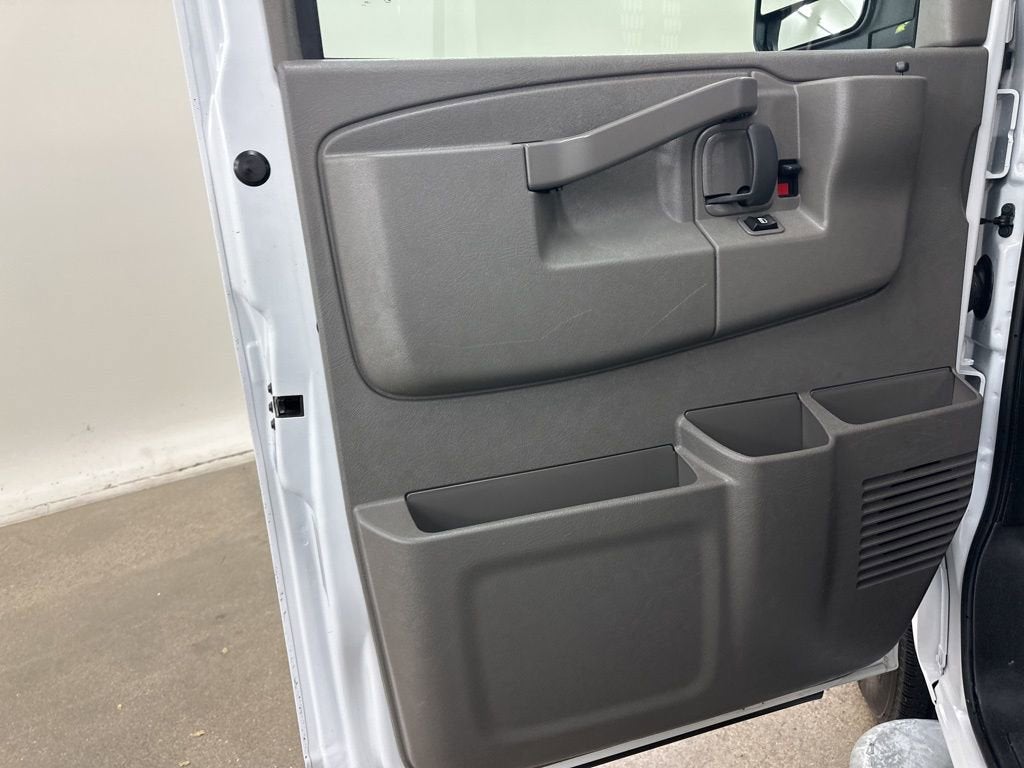 2024 Chevrolet Express Cargo 2500 WT