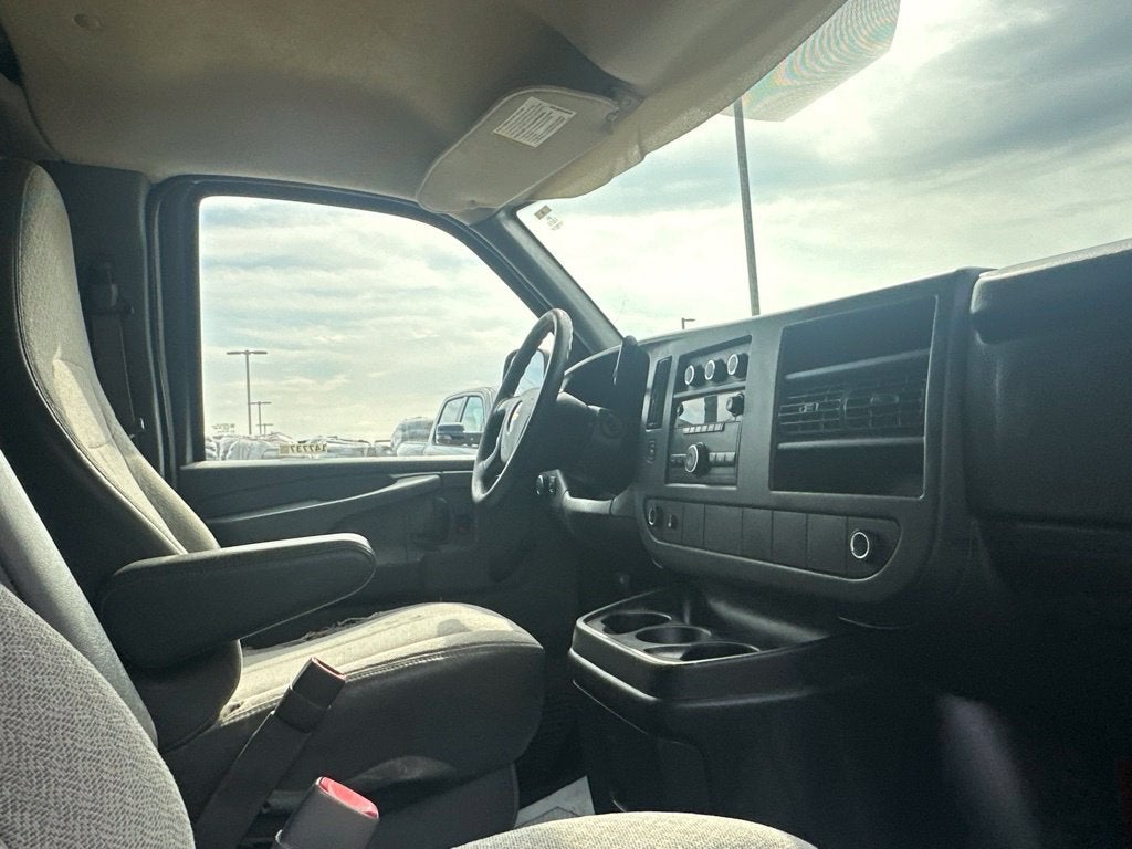 2011 Chevrolet Express Cargo 3500 CARGO