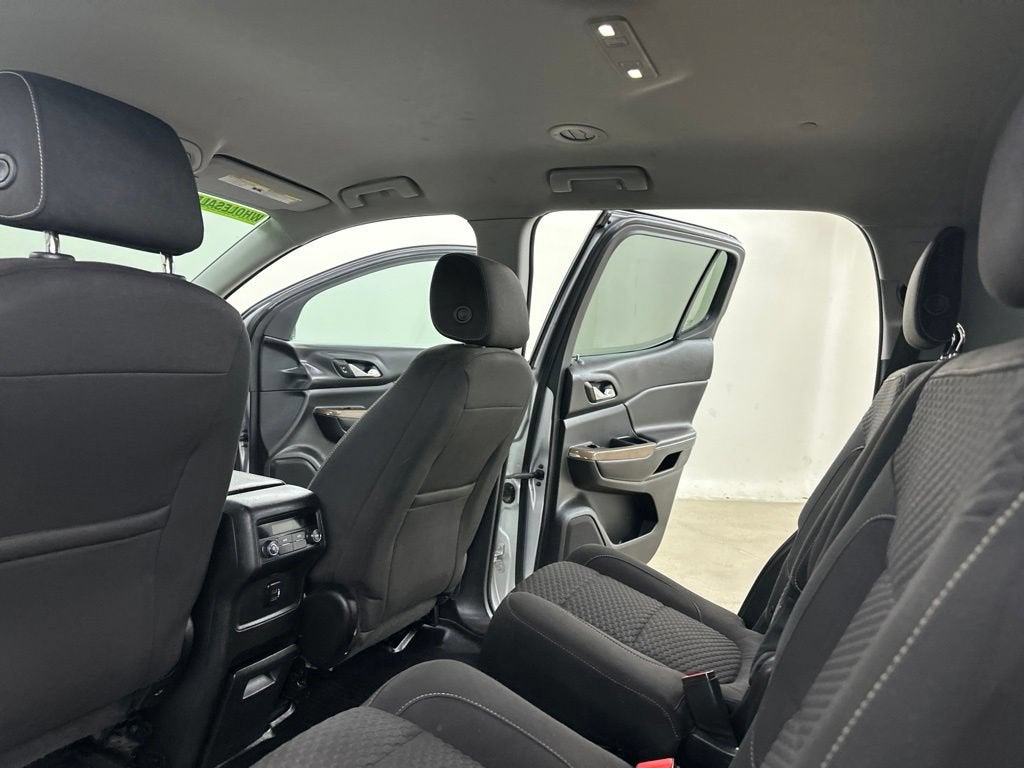 2017 GMC Acadia SLE