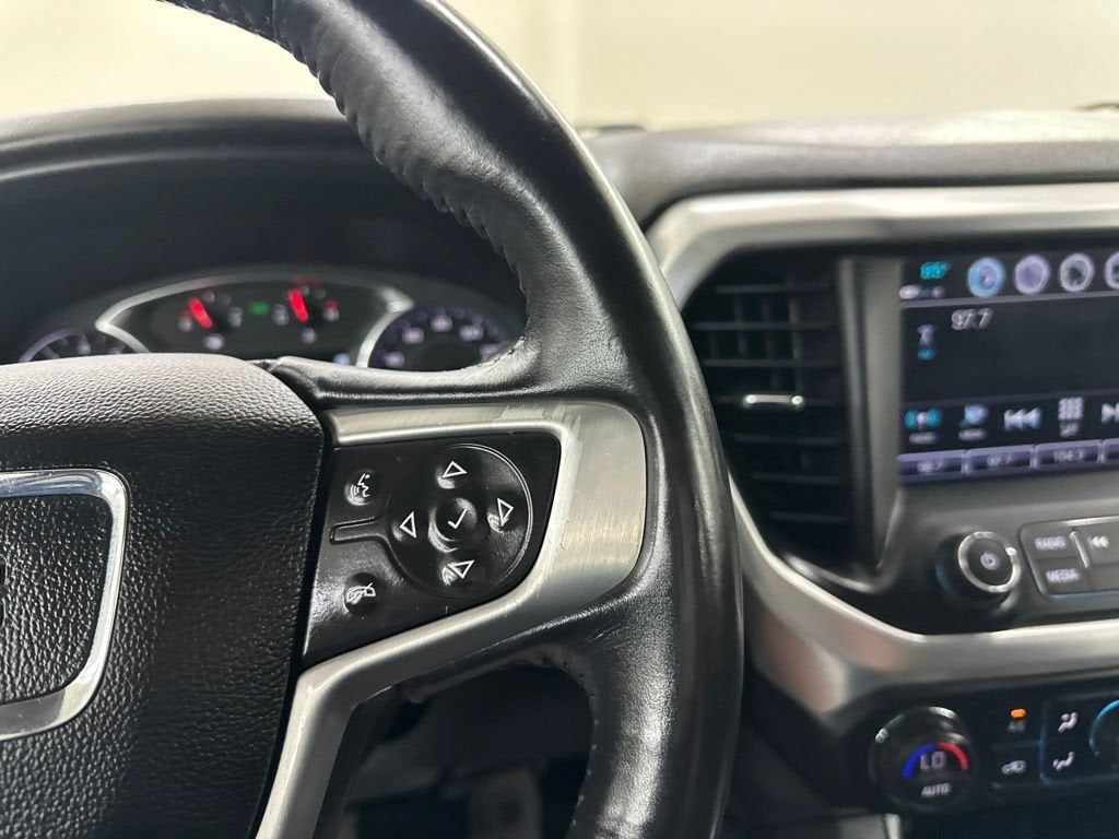 2017 GMC Acadia SLE