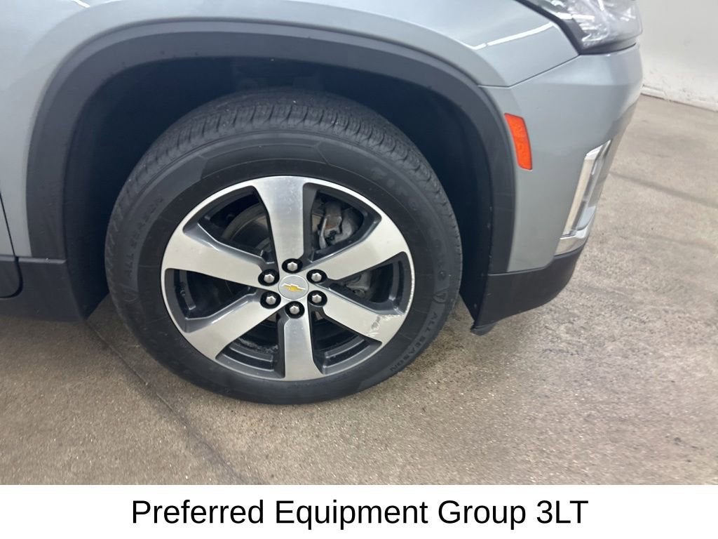 2023 Chevrolet Traverse LT Leather