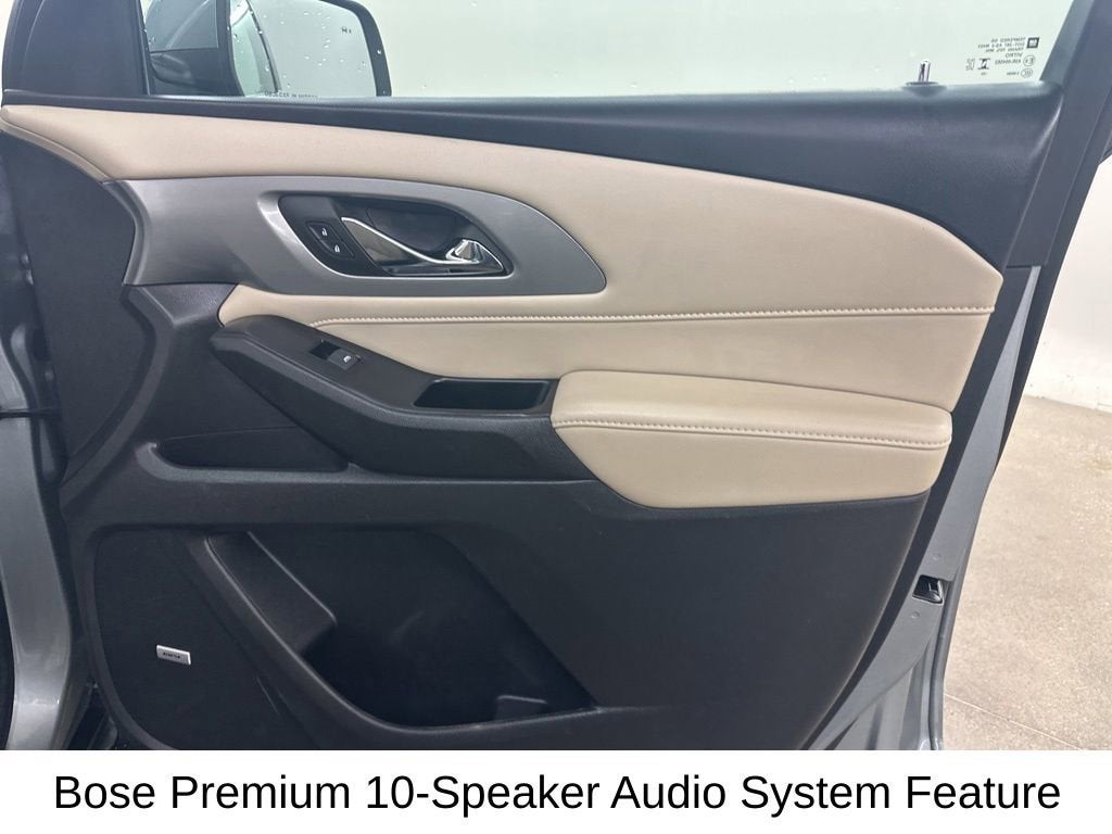 2023 Chevrolet Traverse LT Leather