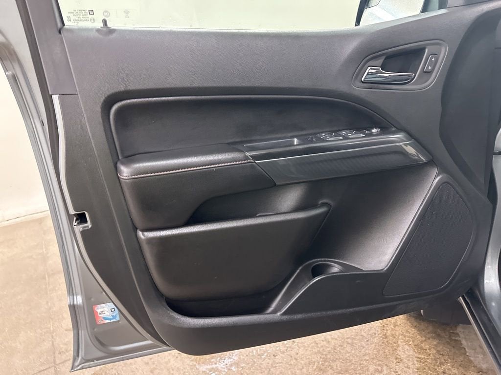 2022 GMC Canyon AT4 - Leather