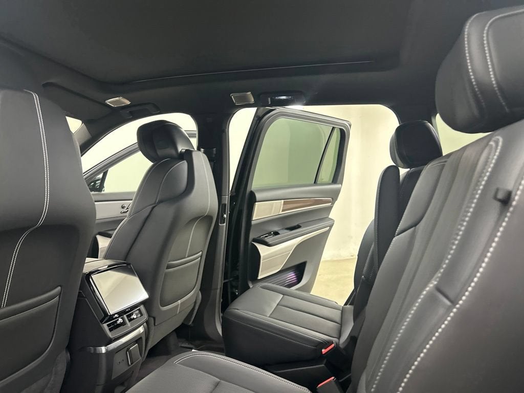2027 Cadillac VISTIQ Luxury