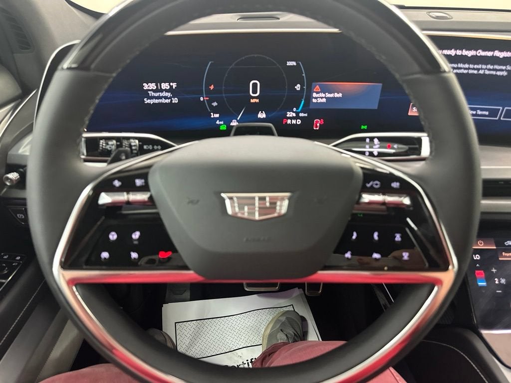 2027 Cadillac VISTIQ Luxury
