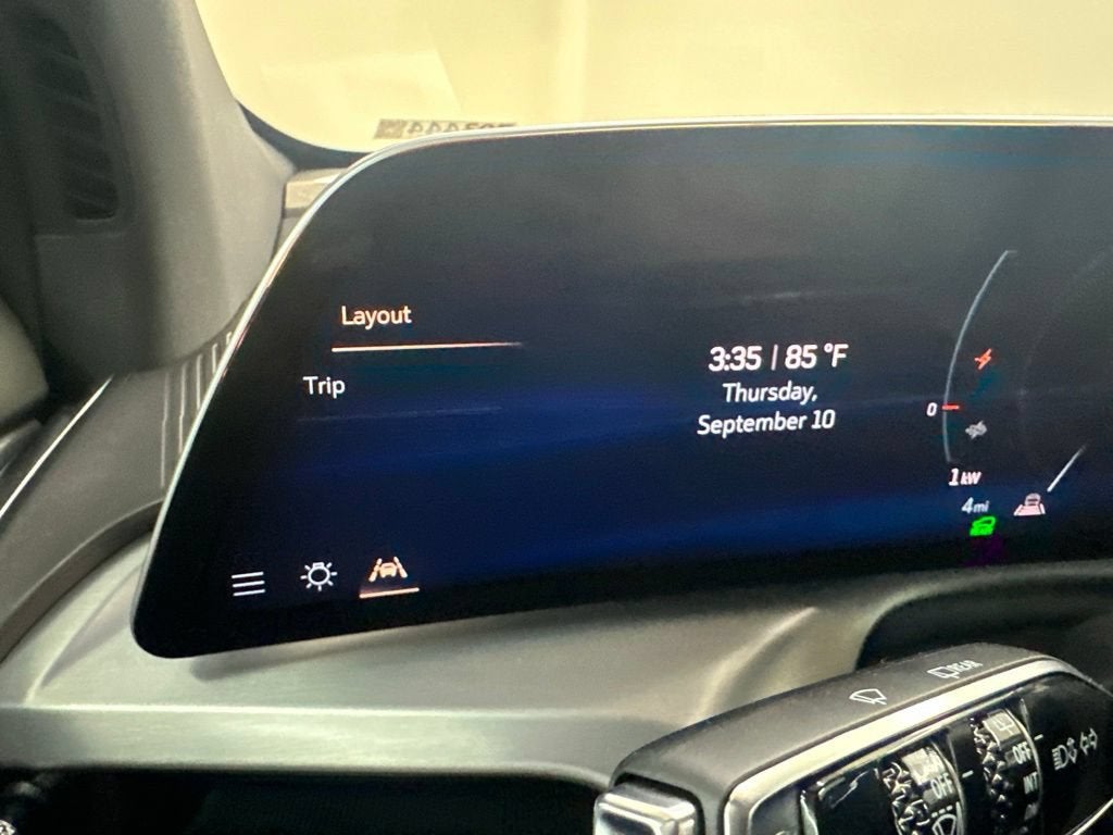 2027 Cadillac VISTIQ Luxury