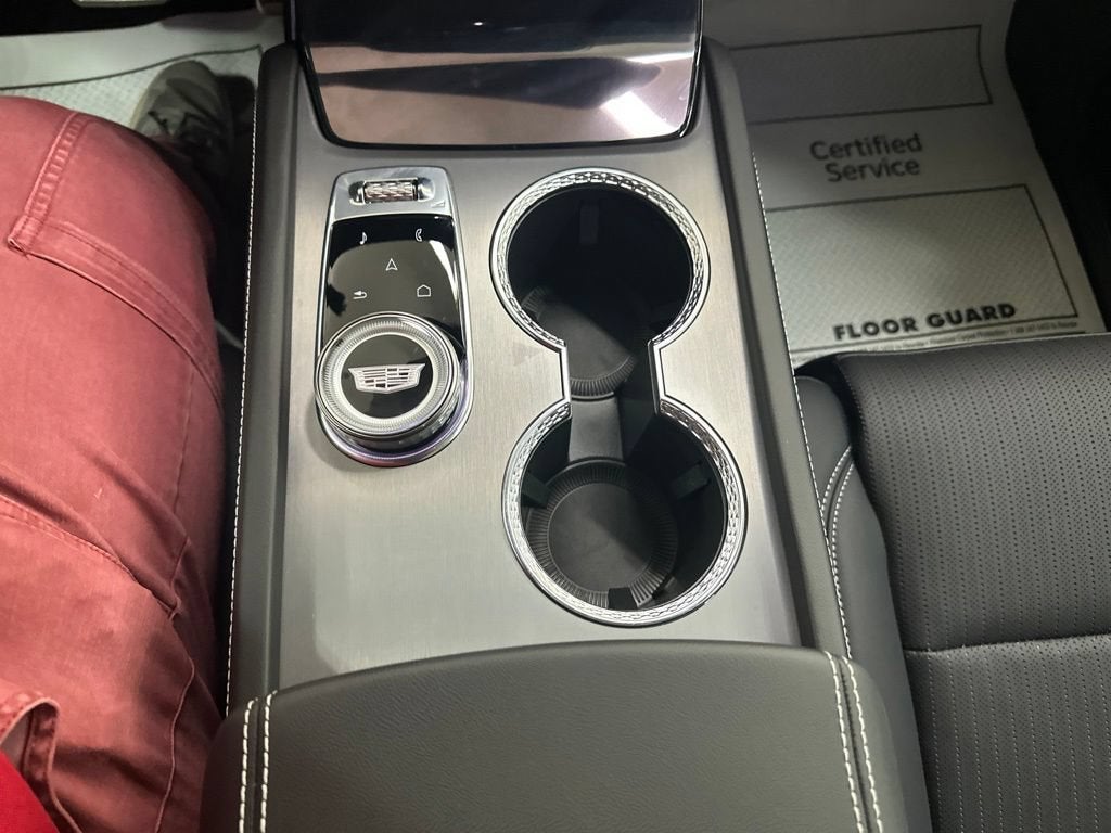 2027 Cadillac VISTIQ Luxury