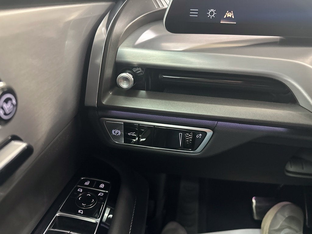 2027 Cadillac VISTIQ Sport
