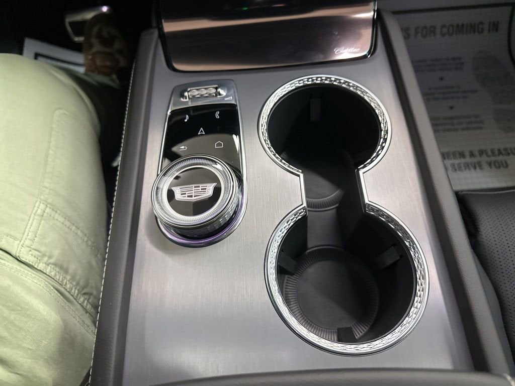 2026 Cadillac VISTIQ Sport