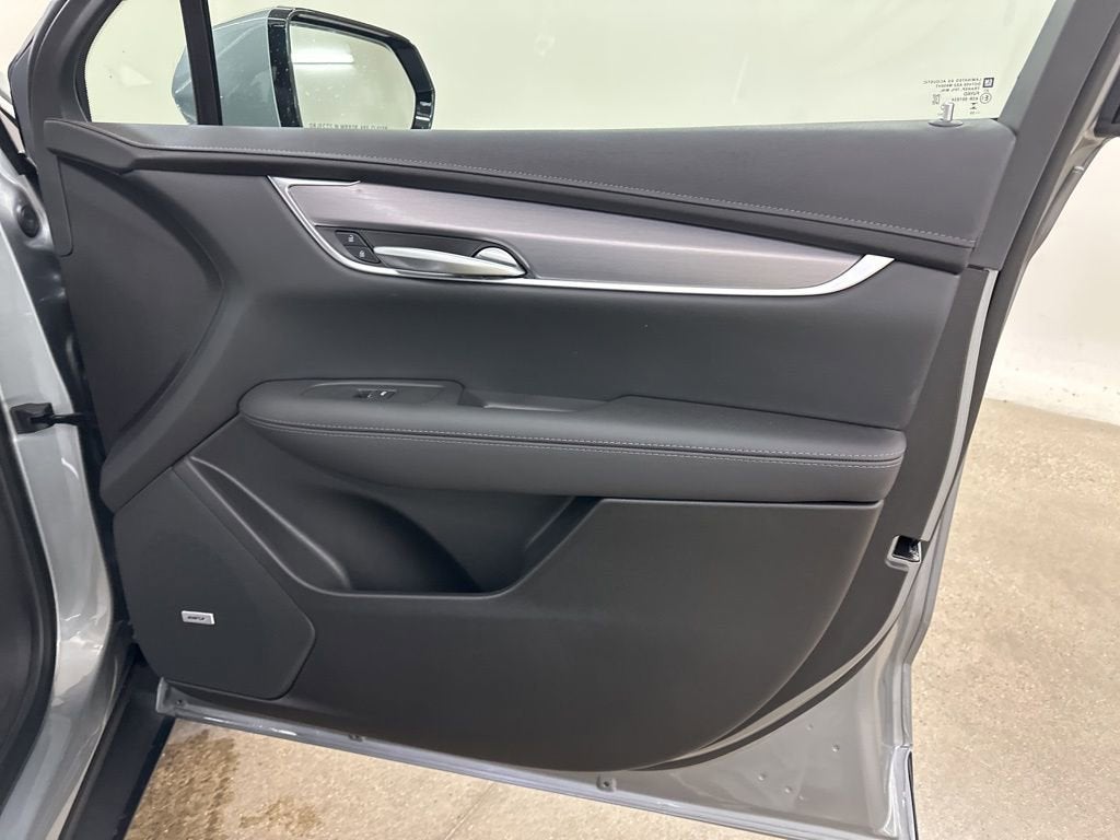 2025 Cadillac XT5 Luxury