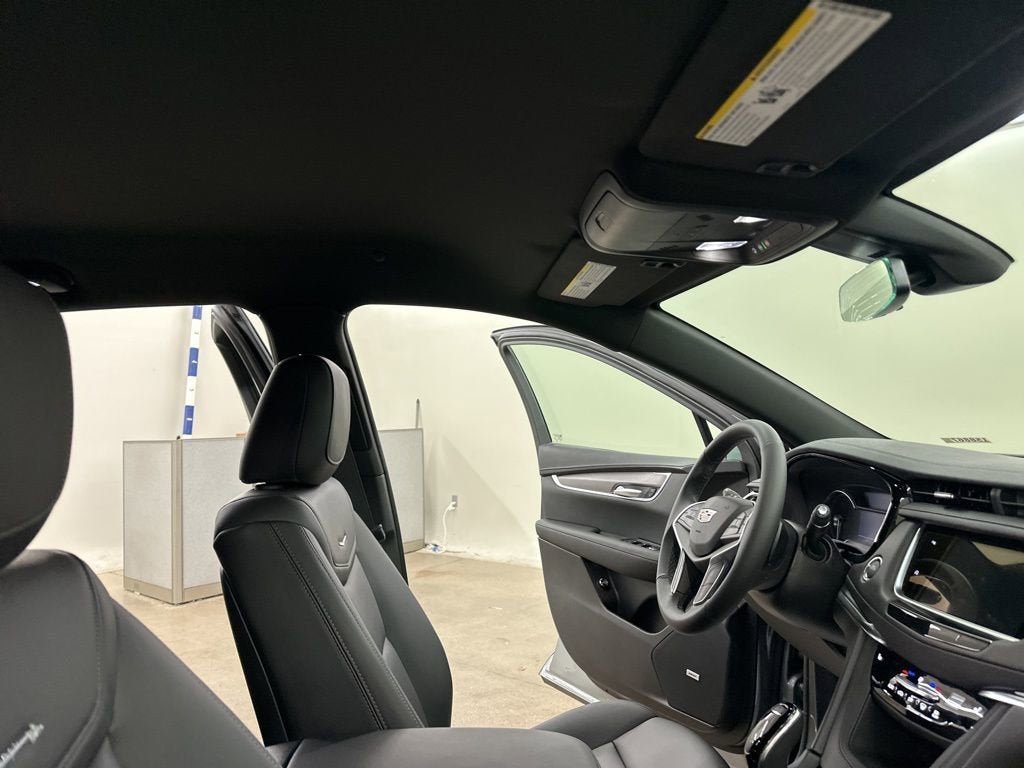 2025 Cadillac XT5 Luxury