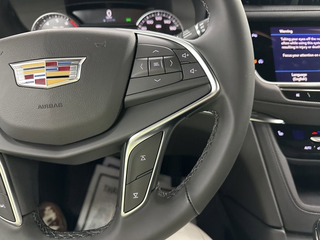 2025 Cadillac XT5 Luxury
