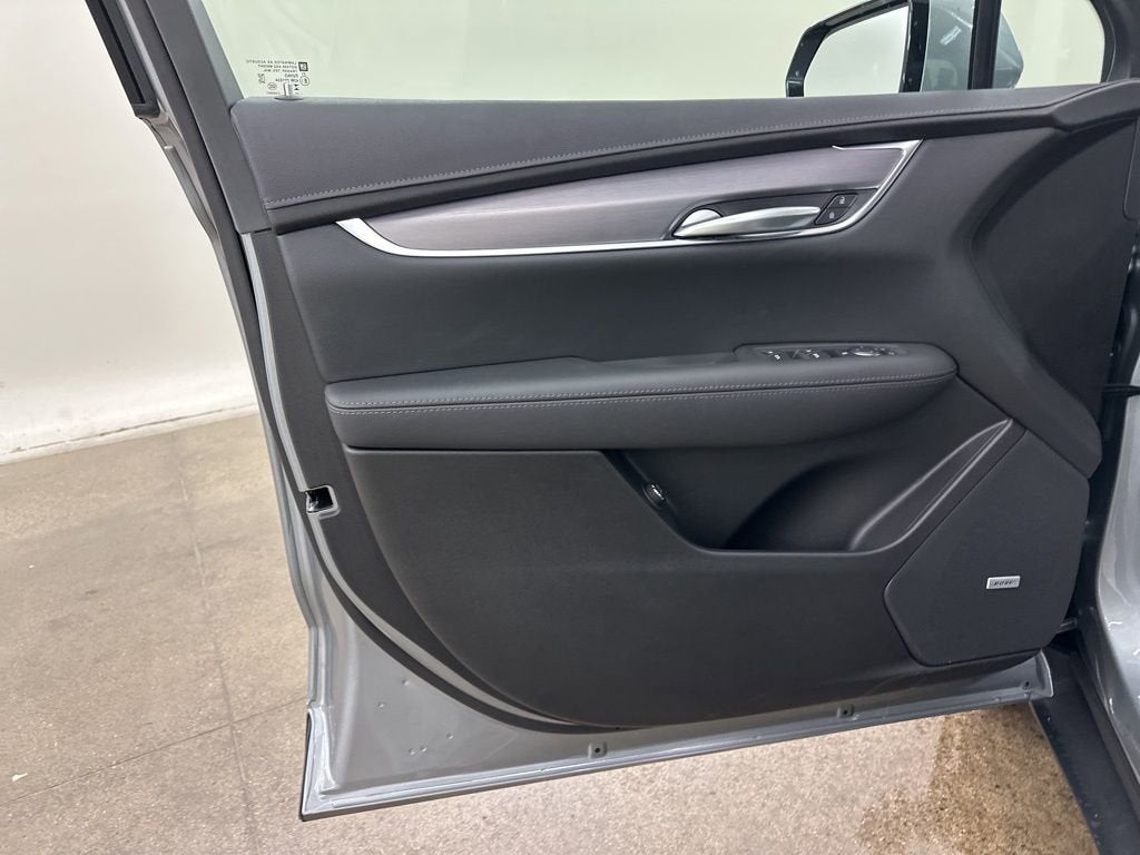 2025 Cadillac XT5 Luxury