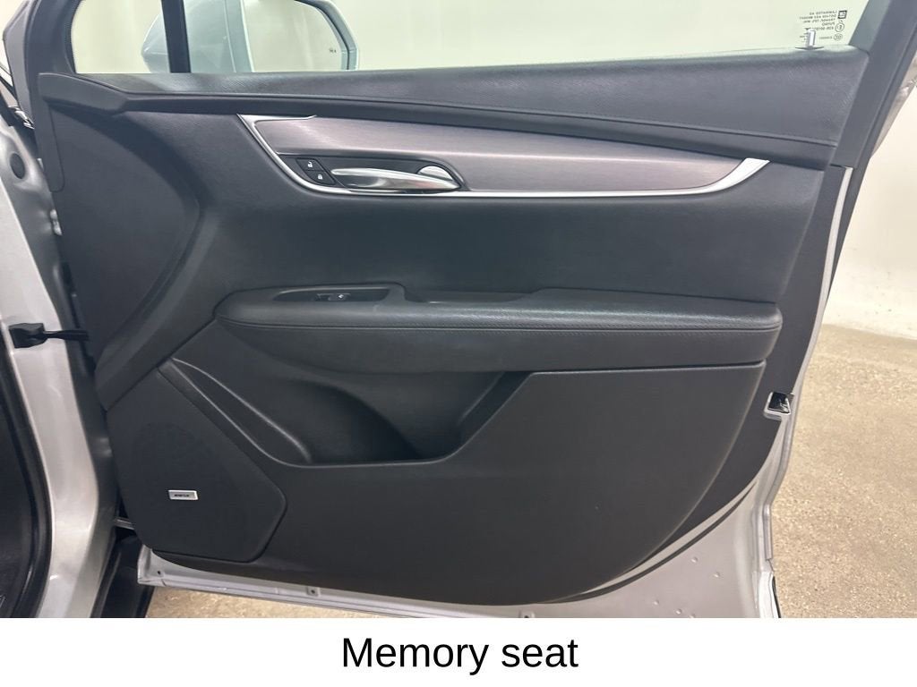 2017 Cadillac XT5 Luxury FWD