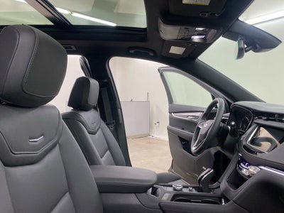 2025 Cadillac XT6 Luxury