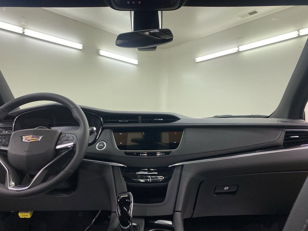 2025 Cadillac XT6 Luxury