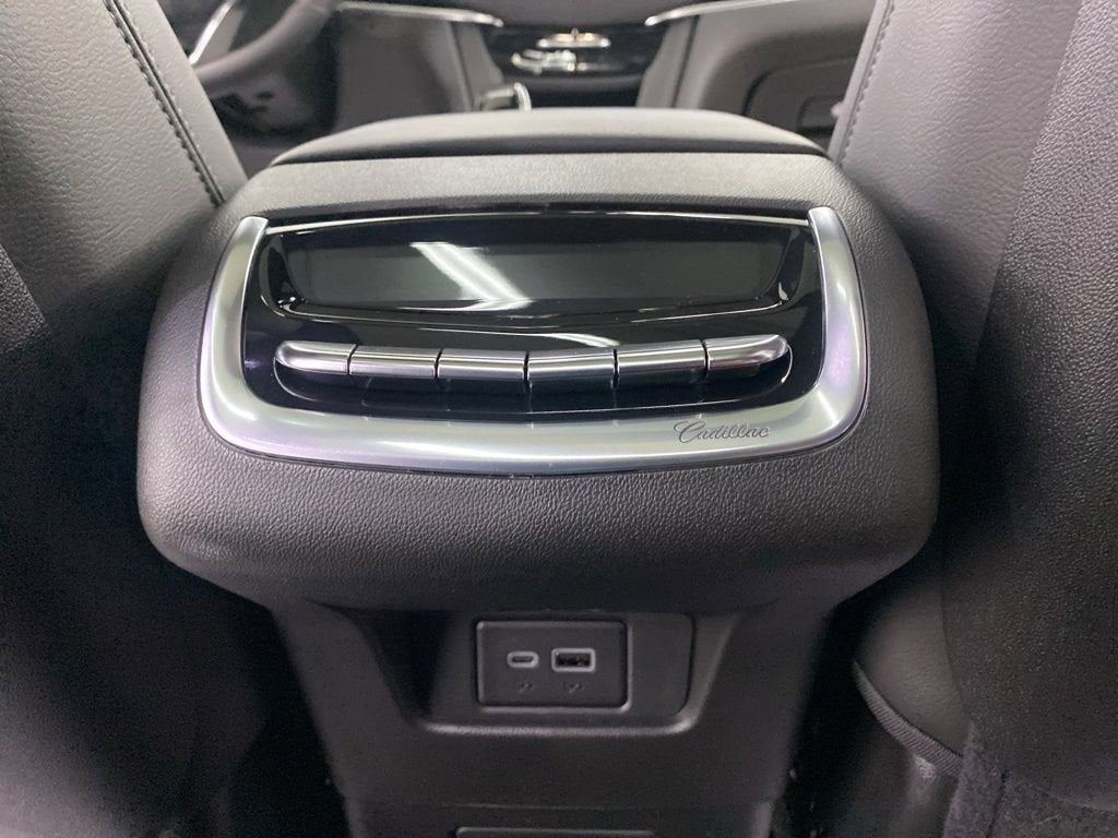 2025 Cadillac XT6 Luxury