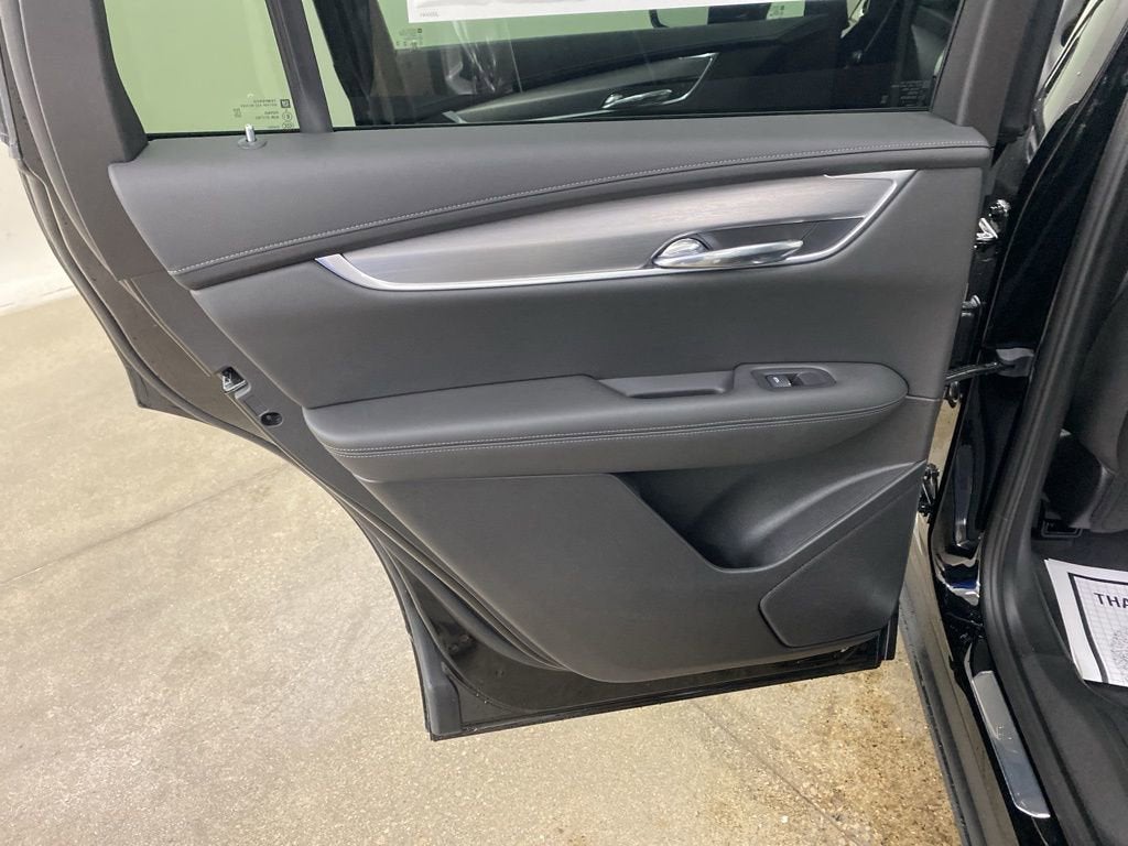 2025 Cadillac XT6 Luxury